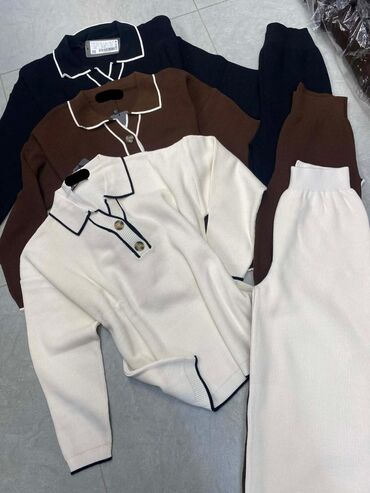 Kompleti: Twin set 🌸
Vel : ( univerzalna ) 🔝
Cena : 3500 din 🔥 na lalafo.rs — 3 Kompleti: Twin set 🌸
Vel : ( univerzalna ) 🔝
Cena : 3500 din 🔥 — 3