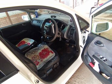 авто в рассрочку без первоначального взноса: Honda Fit: 2005 г., 1.5 л, Вариатор, Бензин, Хетчбек