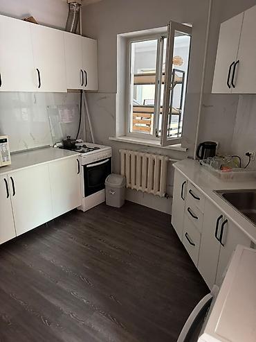 Үйлөрдү ижарага берүү: 130 м², 5 бөлмө — 9