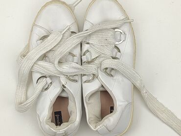 tanie spódniczki damskie: Sneakers for women, 37, Stradivarius, condition - Fair