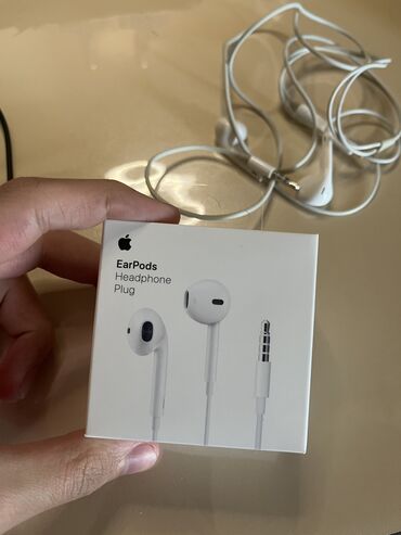 airpods qulaqciq qiymeti: İşlənmiş Simli Qulaqcıqlar, Apple, rəng - Ağ