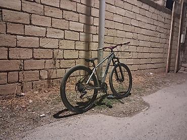 Dağ velosipedləri: BMX tipli dağ velosipedi – aluminiy hardtail gövdə, 29" təkərlər - — 2