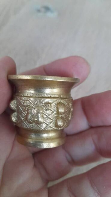 купить бу самовар на дровах: Miniatür bürünc məhlul satılır (Avropa)