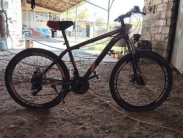 strim velosiped 29: MTB velosiped – 26” təkərlər, amortizatorlu ön çəngəl, disk əyləclər — 9