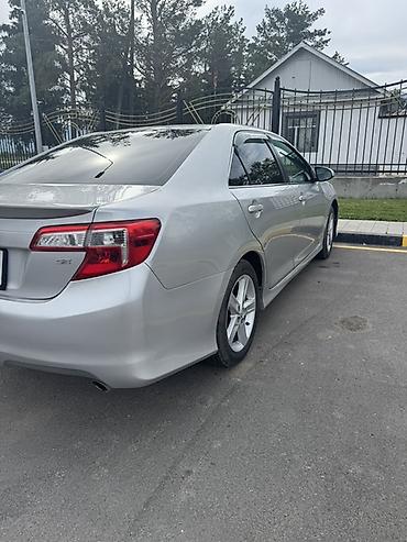 2 8: Toyota Camry: 2014 г., 2.5 л, Автомат, Бензин, Седан — 3