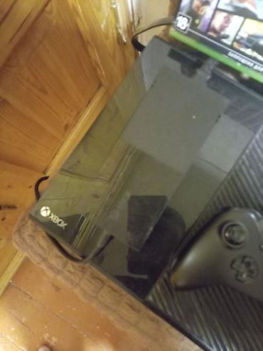 playstation 4 vr: Xbox One FAT modeli. Original pult. FİFA 17 diski. 500 GB. İçində RDR — 3