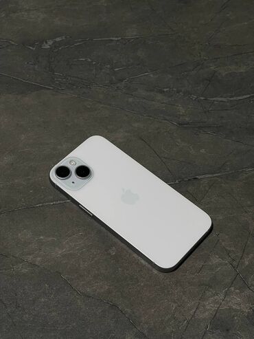 Apple iPhone: IPhone 15, Б/у, 128 ГБ, Защитное стекло, 87 %