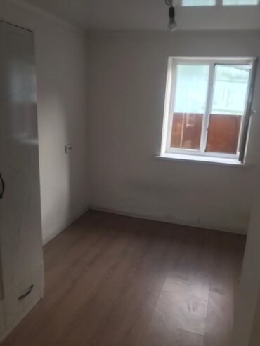 чекиш ата дом: 14 м², 1 комната, Бронированные двери, Евроремонт, Забор, огорожен