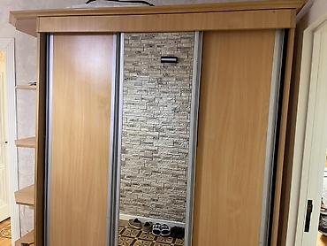 kunc dolablar: Şkaf-kupe – ağcaqayın rəngində, sürüşmə qapılı model. - 3 qapı: orta — 2