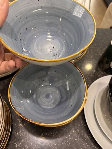 Наборы посуды: Большие тарелки - 7 шт Порционные тарелки- 8 шт Тарелки 1+1 Кесе - 4 — 10