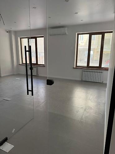 Аренда офисов: Vefa Сдается офис Площадь: 135м2 Этаж: 1 3 кабинета изолированных 2 — 9