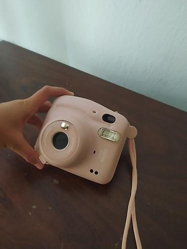 instax 11 mini: Мгновенная камера Fujifilm Instax mini 11, цвет розовый. - Компактная — 1