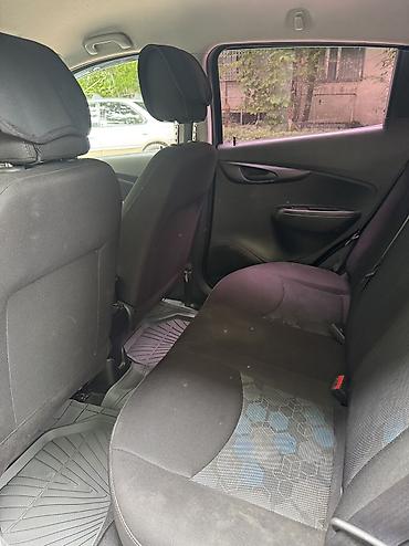 Chevrolet: Chevrolet Spark: 2017 г., 1 л, Вариатор, Бензин, Хэтчбэк — 9
