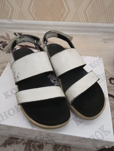 Детская обувь: Сандали 34 размера ECCO, сандали Адидас 34р в подарок, турецкие