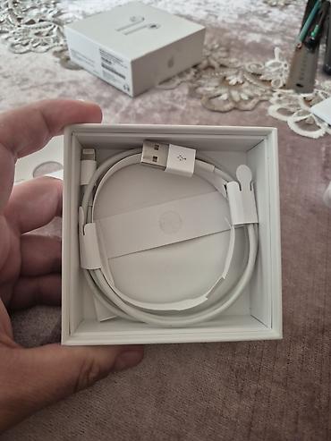 balaca quran kitabi: Apple AirPods (2-ci nəsil) – qutu komplekti Xüsusiyyətlər: - Simsiz — 6