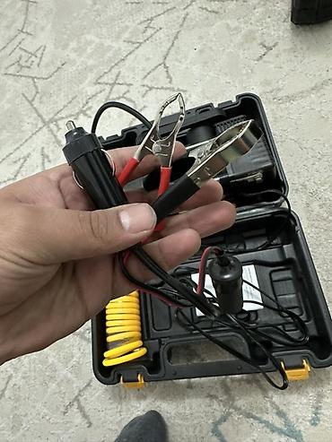 Другие автозапчасти: Автомобильный компрессор с набором для ремонта шин в кейсе новый — 6