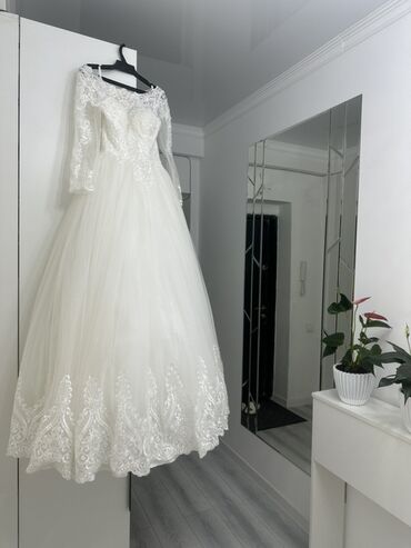 мусульманские свадебные платья бишкек: Свадебное платье, La Sposa, S, С корсетом, Фатин, Пышное, Италия, Кружево, Б/у