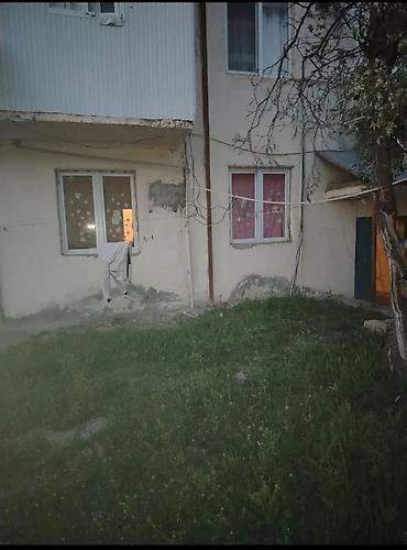 2 otaqli evler yeni tikili: Samux rayon mərkəzində Köhnə xəstəxananın arxasında 2 mərtəbəli bina — 6