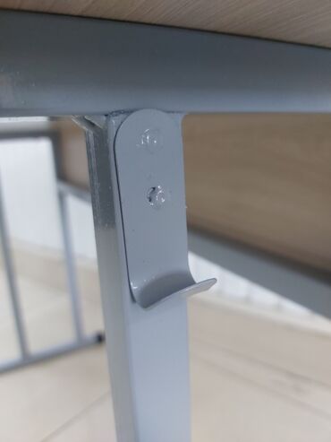 Парты: Школьная парта с двумя стульями. Размеры Д*Г*В 110см*50см*60см — 6