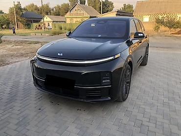 чанган x7 plus: Lixiang L7: 2025 г., Гибрид, Кроссовер — 1