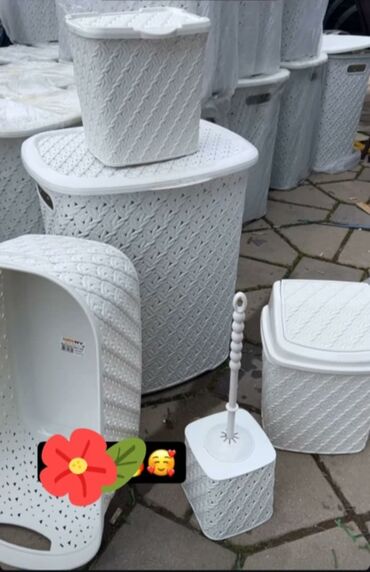lavabo za wc: Set sa slike za samo 3500 dinara ceo set sa jedne slike mozete