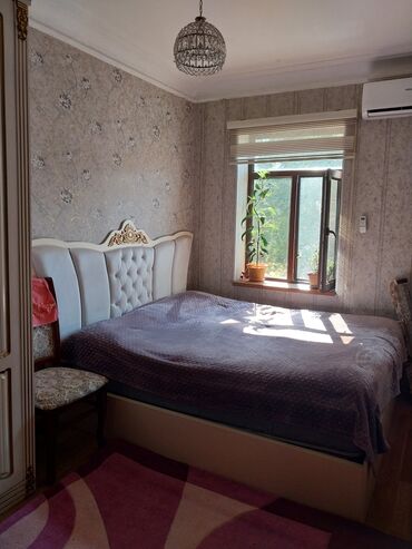 Qonaq otağı dəstləri: Masa və oturacaqlar — 9