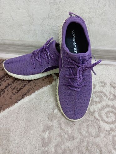 изики обувь: Кроссовки, 40, Adidas, Новый, цвет - Фиолетовый, Самовывоз, Платная доставка