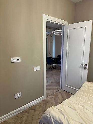Kirayə mənzillər: İcarəyə verilir 2 otaqlı yeni tikili 72 m², Şah İsmayıl Xətai m — 7
