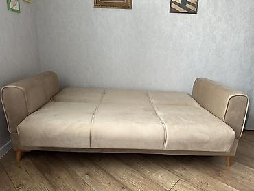dəri divanlar: Bej rəngli 3 nəfərlik divan satılır. Sifarişlə hazırlanıb, yenidir və — 3
