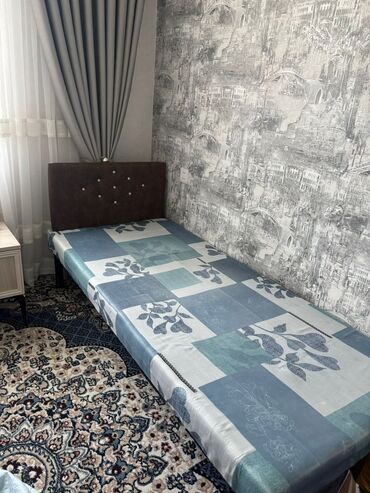Bayraqlar: İşlənmiş, Təknəfərlik çarpayı, Bazasız, Matras ilə, Siyirməsiz