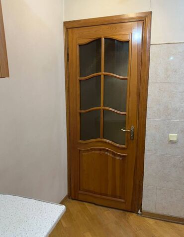 standard qapi olculeri: Qapılar evdə remont getdiyi üçün satılır. Əla vəziyyətdədir. İki