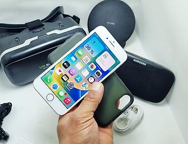 Apple iPhone: IPhone 8, Б/у, 64 ГБ, Белый, Кабель, 100 % — 17