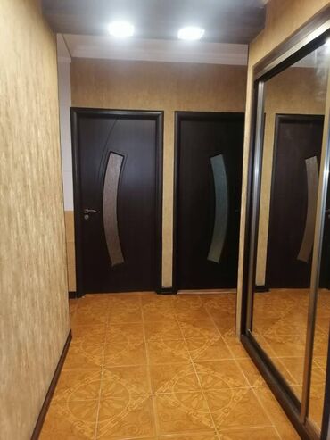 Köhnə tikili: Bakı, Suraxanı, 3 otaqlı, Köhnə tikili, 77 kv. m