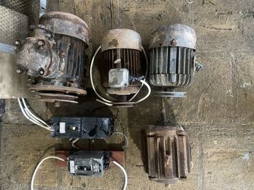 Строительные блоки: Müxtəlif sənaye tətbiqləri üçün uyğun olan üç elektrik mühərriki