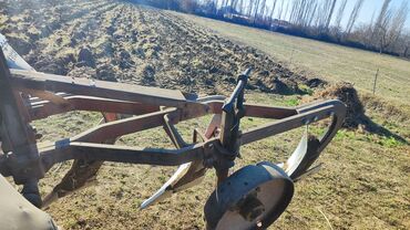 Traktorlar: Salam kotan satilir 12likdi 1400 deyrem reyal aliciynan razilasaram — 2