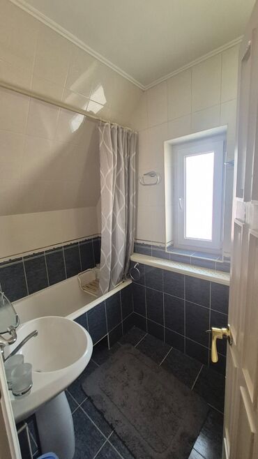 Долгосрочная аренда домов: 175 м², 6 комнат, Утепленный, Бронированные двери, Евроремонт at lalafo.kg — 25 Долгосрочная аренда домов: 175 м², 6 комнат, Утепленный, Бронированные двери, Евроремонт — 25