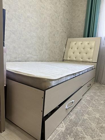 продаю шифонер бу: Односпальная кровать, Б/у, С матрасом, длина - 190 см — 4