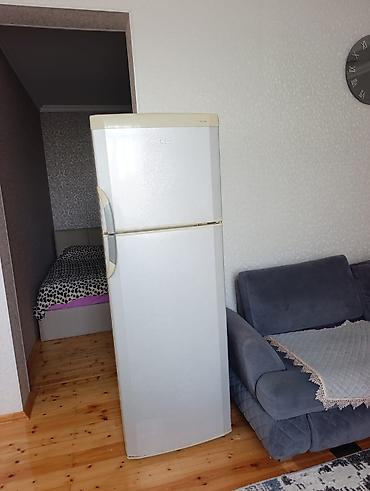 iki: İşlənmiş 2 qapılı Beko Soyuducu Satılır, rəng - Gümüşü — 1