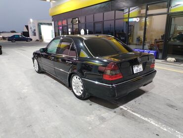 Mercedes-Benz: Mercedes-Benz C 180: 2.3 l | 2000 il Sedan — 1