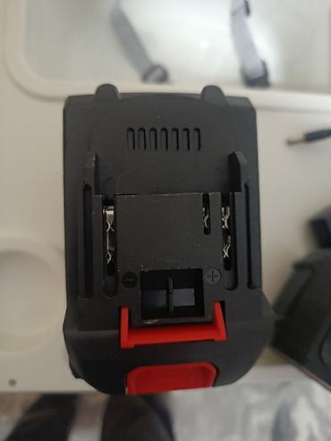 заряжаемые батарейки: Такого громадного аккумулятора вы еще не видели 21v содержит в себе — 3