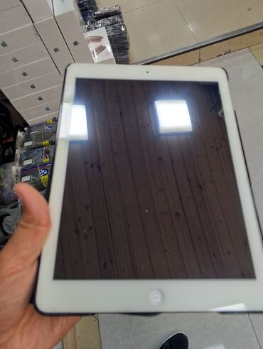 ipad tablet: Б/у Apple iPad Air, 7,9", 128 ГБ, Самовывоз