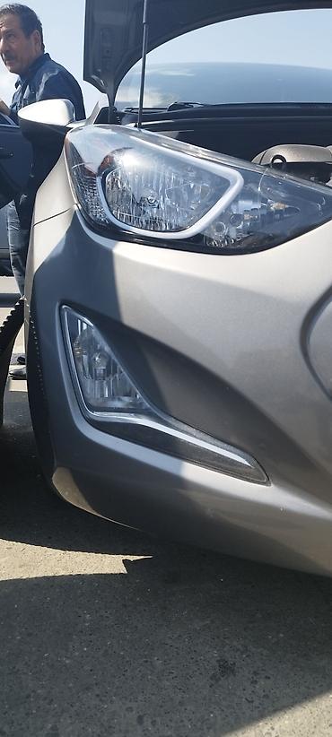 opel mühərriki: Hyundai Elantra sedan – gümüşü rəng. - Xarici: LED gündüz işıqları — 7