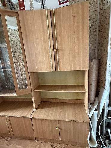 шкаф купе б: Секция/стенка для гостиной из ЛДСП под дерево. Состав и компоновка: - — 2