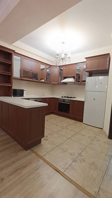 Офисы: 4 комнаты, 124 м², Элитка, 1 этаж, Косметический ремонт