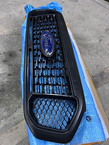 Решетки радиатора: Решетка радиатора Ford 2021 г., Новый, Оригинал — 3