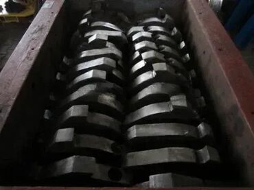 Poljoprivredne mašine: TEHNIČKE SPECIFIKACIJE: • Izlazni kapacitet: 1200 kg/h • Prečnik — 8