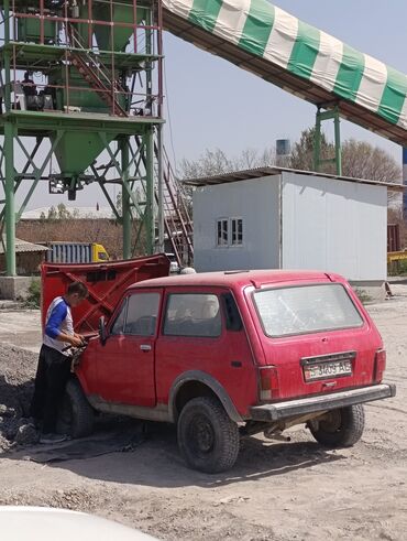 двигатель нива: ВАЗ (ЛАДА) 4x4 Нива: 1994 г., 1.6 л, Механика, Бензин, Внедорожник