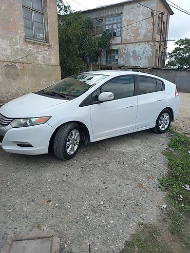 qara disk: Honda Insight hibrid hetçbek - Kuzov: hetçbek, ağ rəng - Yanacaq — 3