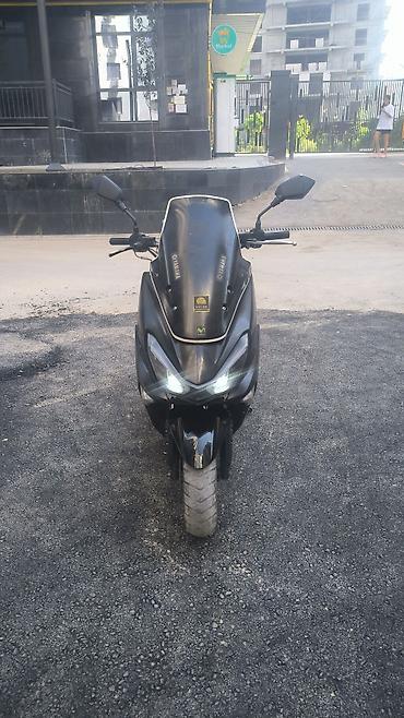 yamaha t max: Скутер/максискутер, черный, с ветровым стеклом и зеркалами, стильный — 3