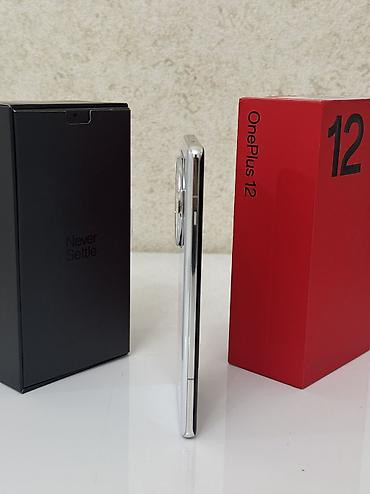 OnePlus: OnePlus 12, Б/у, 256 ГБ, цвет - Белый, 2 SIM — 11